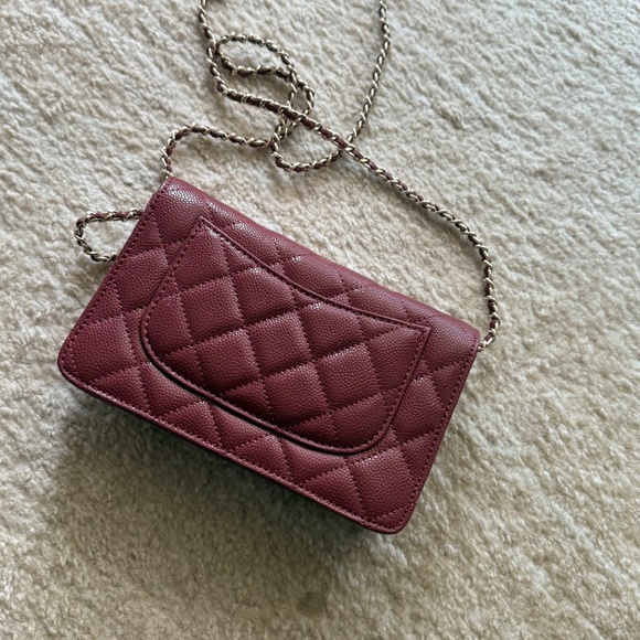 Chanel wallet on chain with gold hardware WOC - Picture 2 of 5